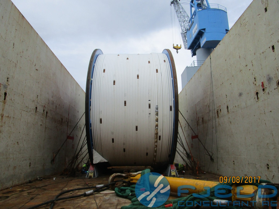 Reel shipment (335t), Orkanger to Kristiansund, MV Peak Bordeaux, Aug, 2017